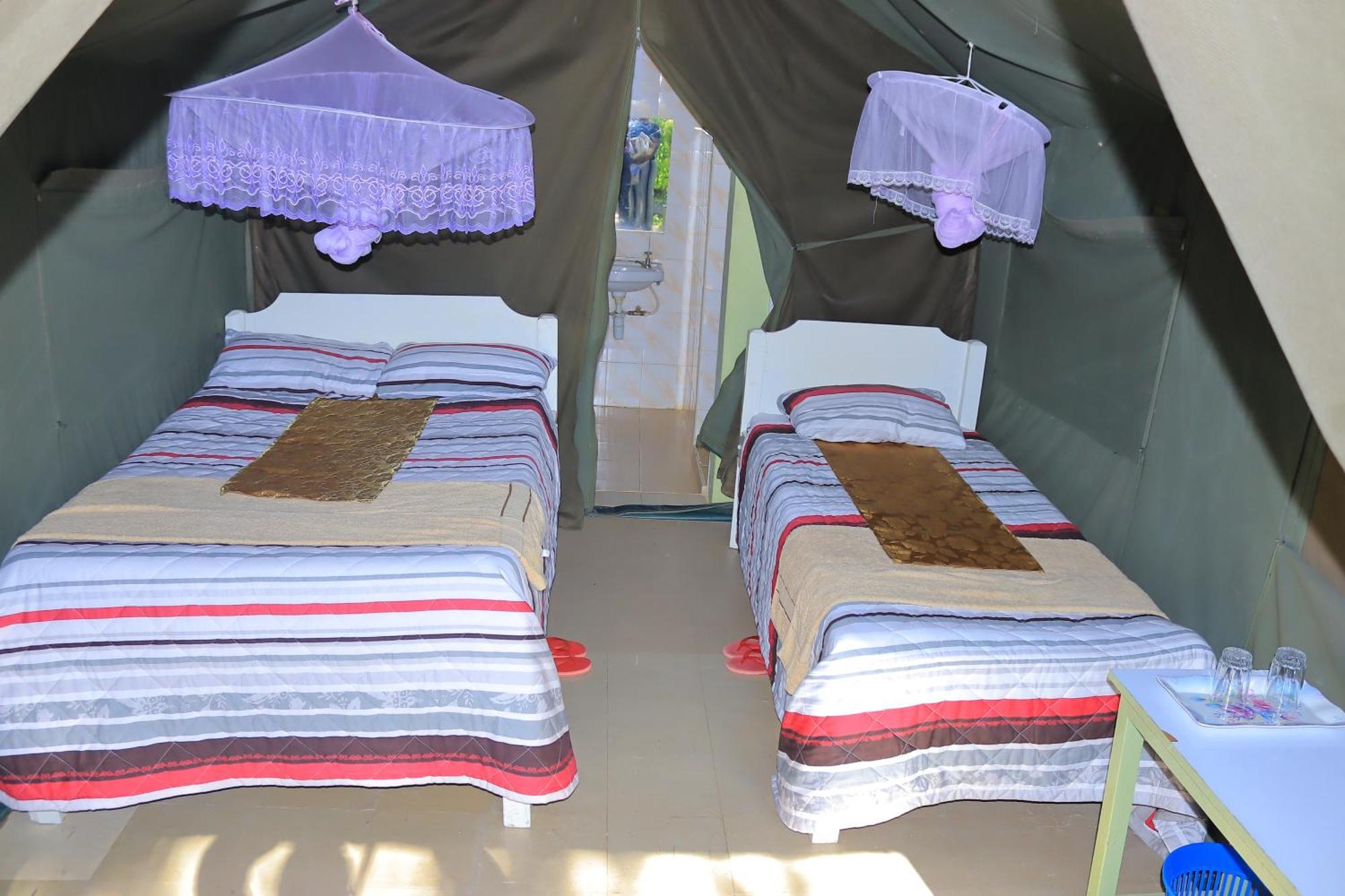 מלון Ololaimutiek Rhino Tourist Camp מראה חיצוני תמונה