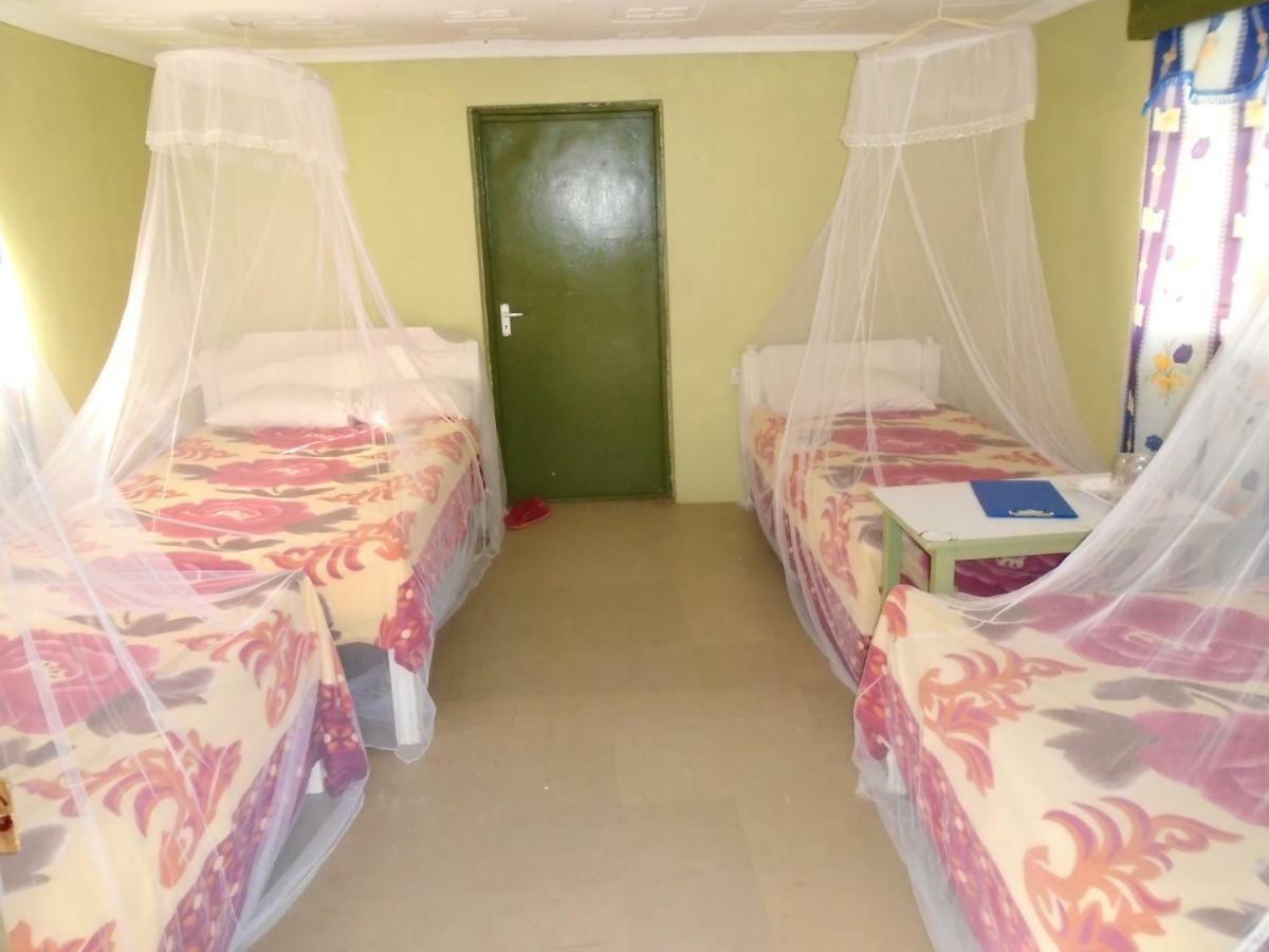 מלון Ololaimutiek Rhino Tourist Camp מראה חיצוני תמונה